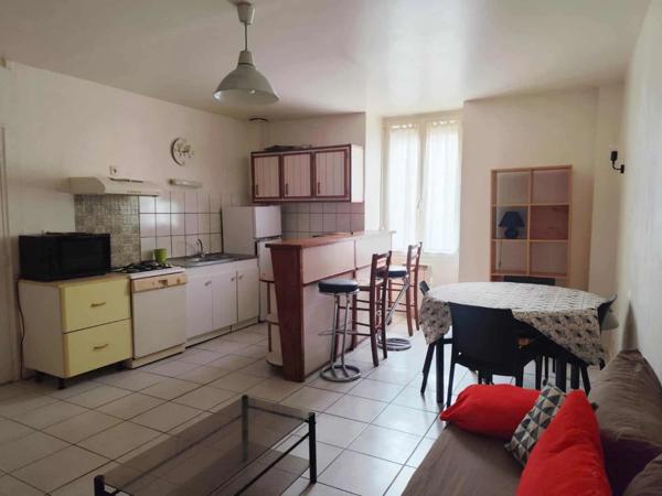 À vendre – Murs commerciaux libres - Bar Restaurant - avec appartement de fonction – secteur Redon (10 min)