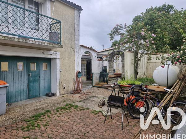 Maison à vendre 10 pièces 190 m² Sainte-Soulle