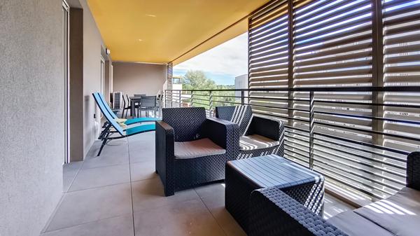 FREJUS T3 TERRASSE PISCINE GARAGE DOUBLE PARKING