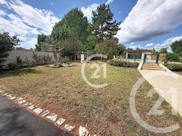 Maison à vendre  4 pièces - 124 m 2   JARNAC  - 16