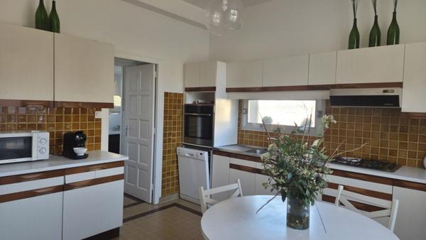 Maison à vendre |  Uzerche |  10 pièces | 300 m²