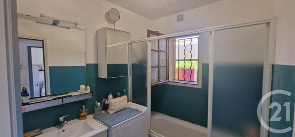 Appartement T2 à vendre  2 pièces - 35,40 m 2   LA GARDE  - 83