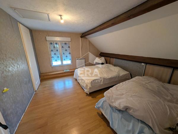 Maison individuelle avec studio indépendant vendre à Montpon-Ménestérol en Dordogne - 6 pièces, 141 m²  avec appartement indépendant de 43,9 m²
