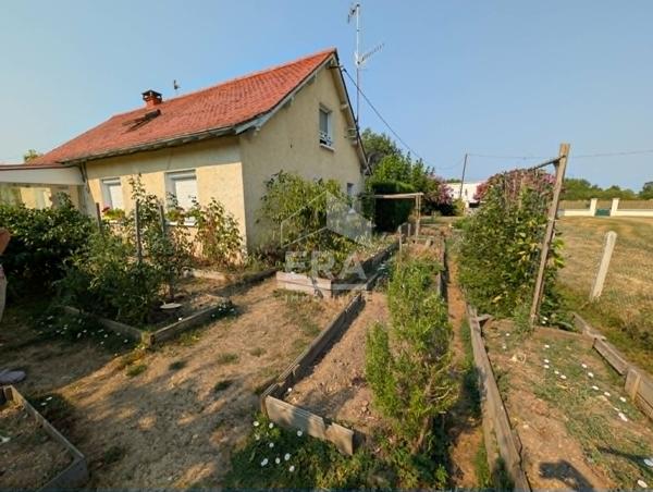 Maison individuelle avec studio indépendant vendre à Montpon-Ménestérol en Dordogne - 6 pièces, 141 m²  avec appartement indépendant de 43,9 m²