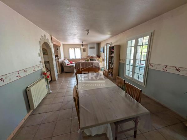 Maison individuelle avec studio indépendant vendre à Montpon-Ménestérol en Dordogne - 6 pièces, 141 m²  avec appartement indépendant de 43,9 m²