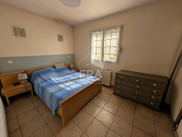 Maison individuelle avec studio indépendant vendre à Montpon-Ménestérol en Dordogne - 6 pièces, 141 m²  avec appartement indépendant de 43,9 m²