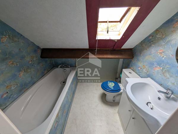 Maison individuelle avec studio indépendant vendre à Montpon-Ménestérol en Dordogne - 6 pièces, 141 m²  avec appartement indépendant de 43,9 m²