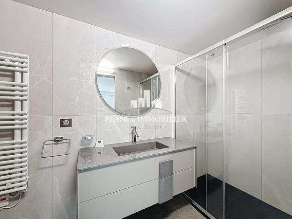 JUAN LES PINS VILLA 5 CHAMBRES AVEC DEPENDANCES