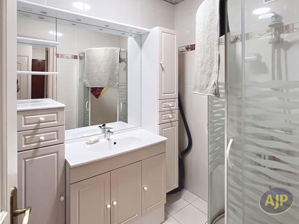 Appartement à louer La Roche Sur Yon : 3 pièces, 65m² avec 2 chambre(s) à 650€ - AJP Immobilier La Roche-sur-Yon
