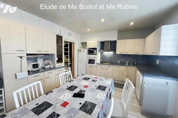 Immeuble à vendre à MOELAN SUR MER (29)
Situé au centre bourg, il comprend un LOCAL A USAGE DE...