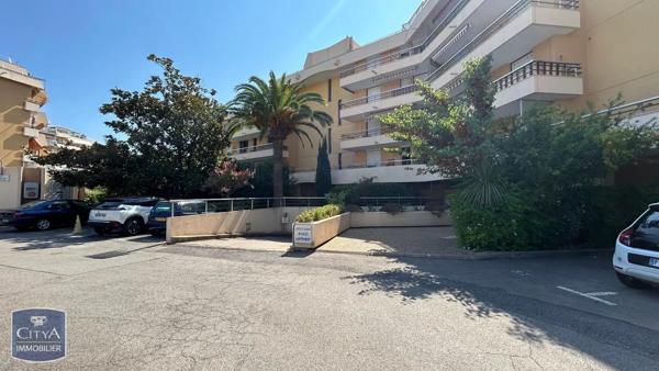 Parking à louer Fréjus (83600)