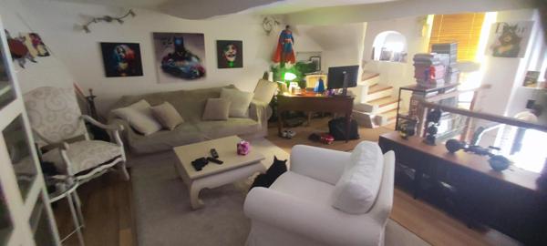 Maison de village 85M2, 4 pièces, centre de Roujan