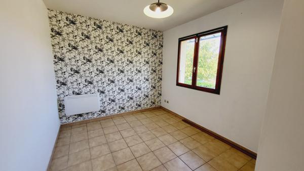 PAVILLON DE PLAIN PIED AVEC JARDIN ET GARAGE