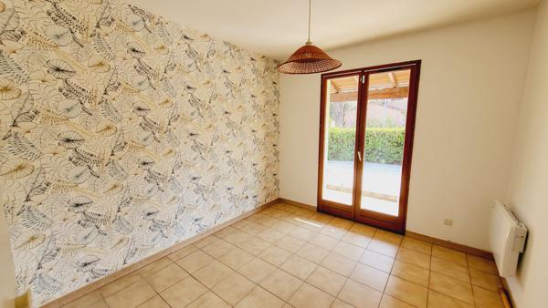 PAVILLON DE PLAIN PIED AVEC JARDIN ET GARAGE