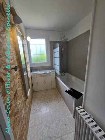 Pavillon sur sous-sol total, vie de plain-pieds possible