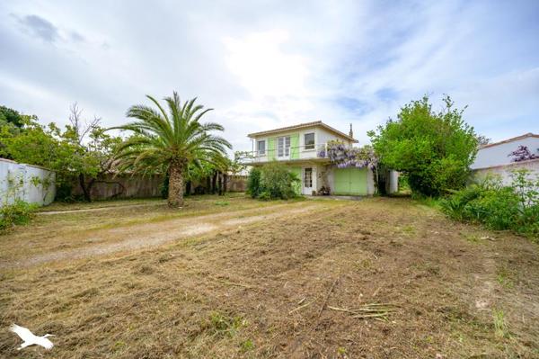 Maison à vendre 1 021 160 € La Flotte 5 p 120 m² DPE G