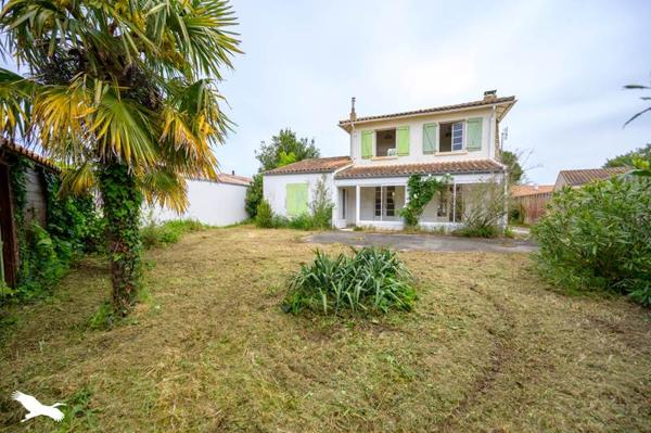 Maison à vendre 1 021 160 € La Flotte 5 p 120 m² DPE G