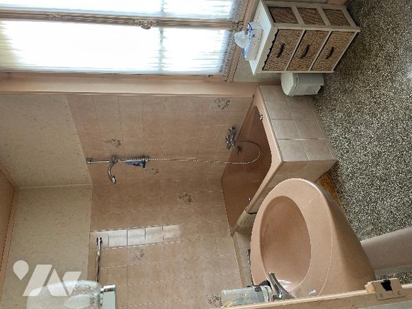 Maison de village d'environ 175,5 m², comprenant plusieurs corps de bâtiments.