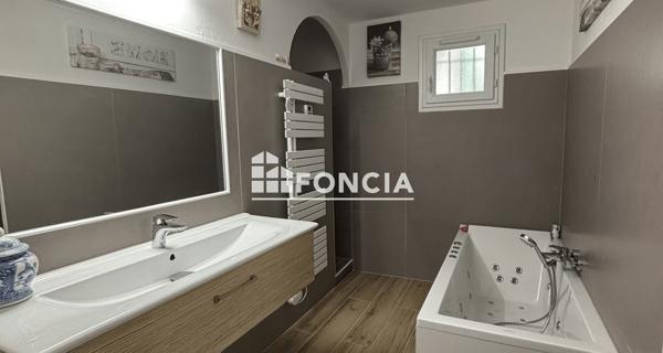 À vendre Maison 6 pièces 145 m² - Hyères 83400