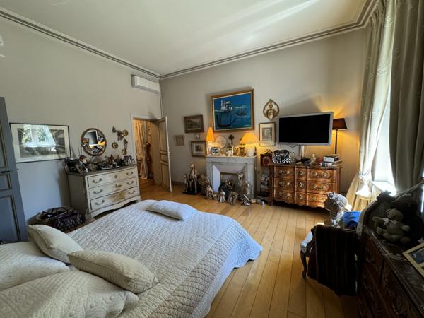 Carpentras (84200) Maison de maître avec jardin et piscine à Carpentras