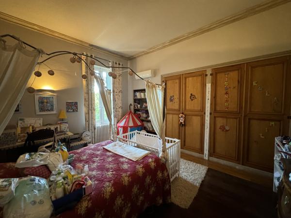 Carpentras (84200) Maison de maître avec jardin et piscine à Carpentras