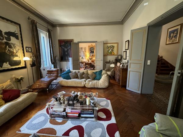 Carpentras (84200) Maison de maître avec jardin et piscine à Carpentras