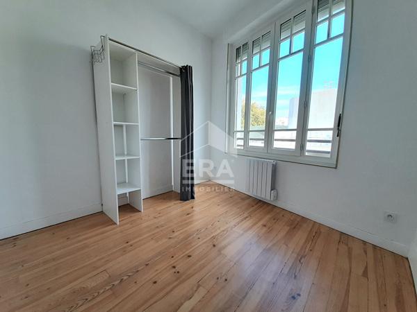 LOCATION - PAU CENTRE VILLE - Petit T2 rénové de 26 m², chambre séparée