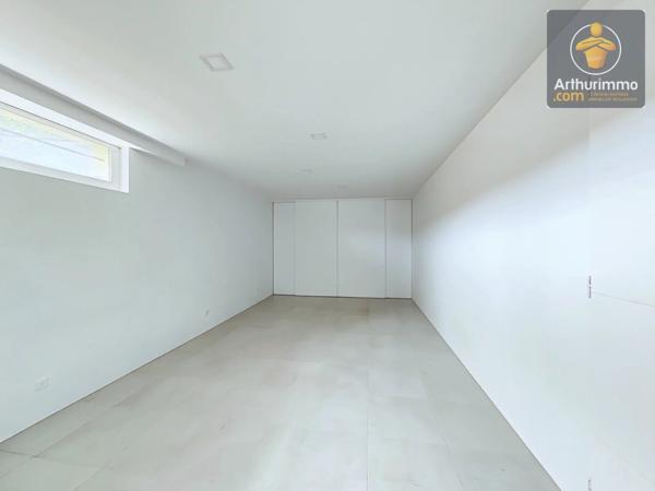 Vente                                                      Maison
                        
                     8 pièces                      183 m2                     à Quincy-sous-Sénart