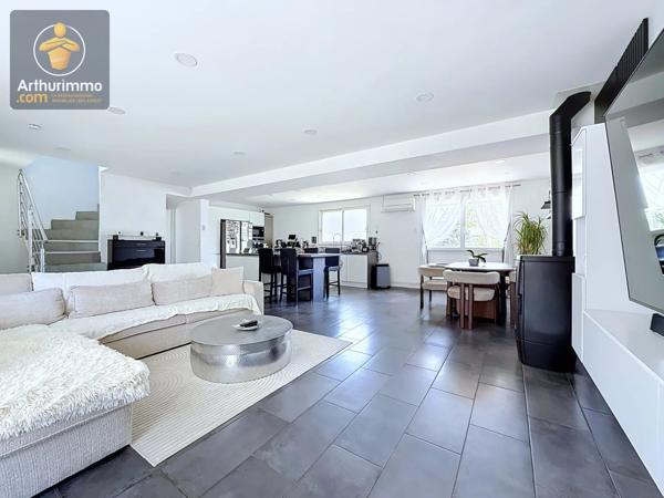Vente                                                      Maison
                        
                     8 pièces                      183 m2                     à Quincy-sous-Sénart
