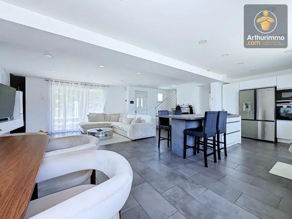 Vente                                                      Maison
                        
                     8 pièces                      183 m2                     à Quincy-sous-Sénart
