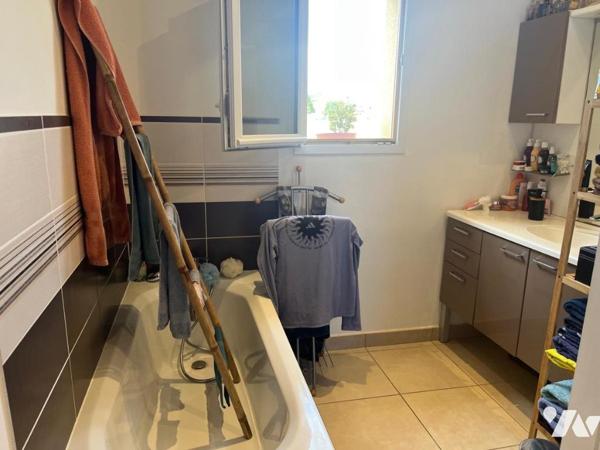 SAINTE JAMME SUR SARTHE Pavillon récent de plain pied