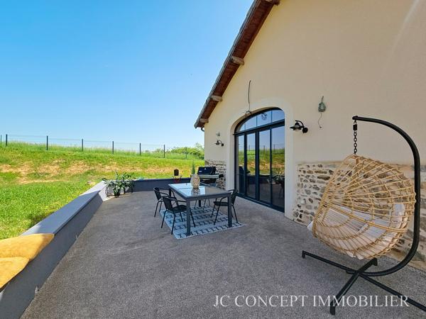 Maison en pierre et pisé 5 chambres 223 m² sur 1200 m²