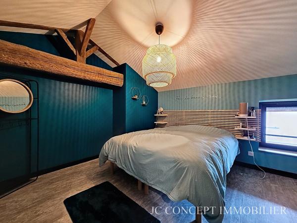 Maison en pierre et pisé 5 chambres 223 m² sur 1200 m²