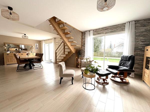 Belle maison de 180m² sur sous-sol, terrain de 500m² à ISSOU