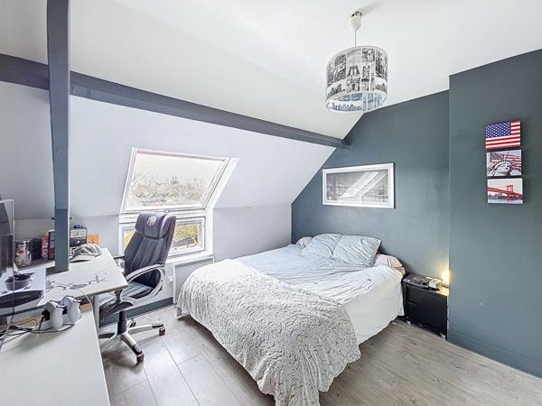 Belle maison de 180m² sur sous-sol, terrain de 500m² à ISSOU