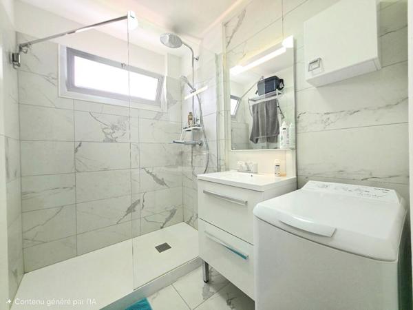 Appartement Le Lavandou 2 pièce(s) 40 m2 ET  TERRASSE