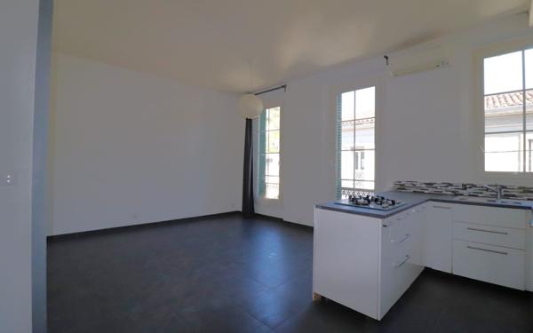 Appartement à vendre    3 pièces • 67,30 m2 Roquevaire