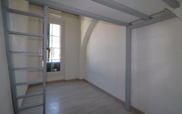 Appartement à vendre    3 pièces • 67,30 m2 Roquevaire