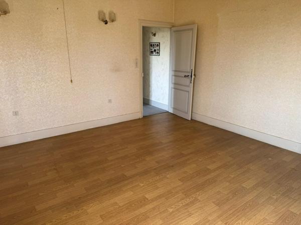 Maison de charme aux volumes impressionnants