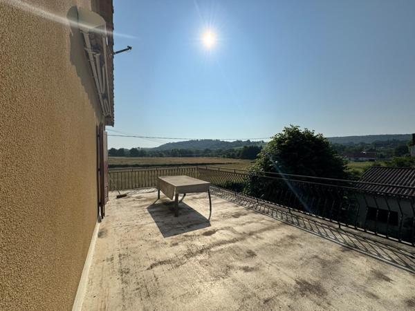 Maison de charme aux volumes impressionnants