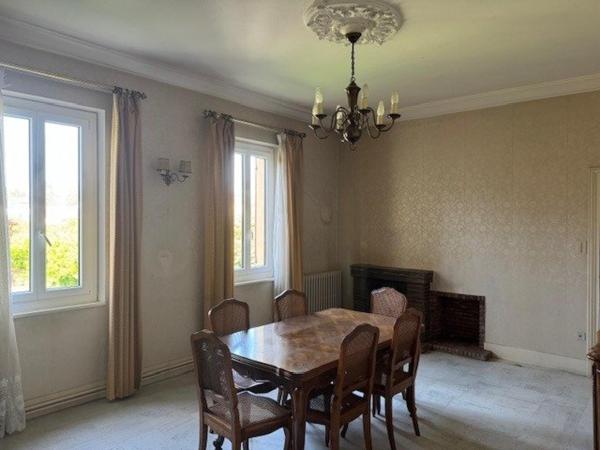 Maison de charme aux volumes impressionnants