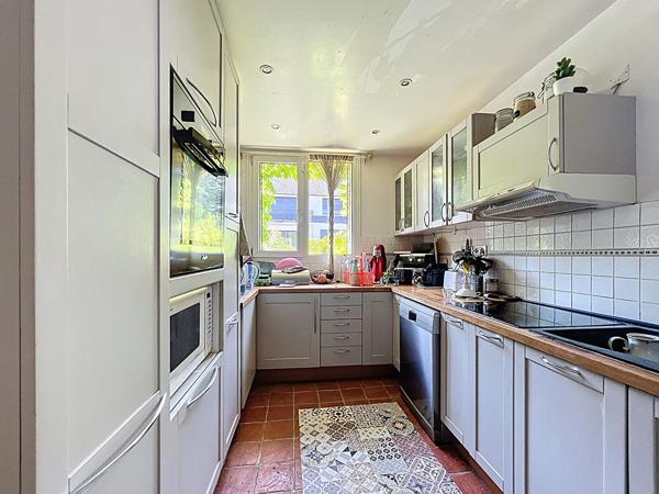 Maison Suresnes 260 m2