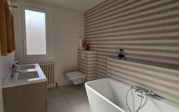 Maison à vendre    7 pièces •  Perpignan