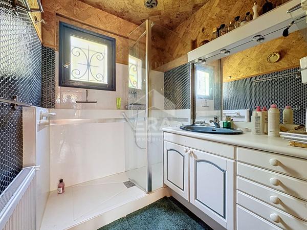 Maison de plain pied à vendre à Etrechy