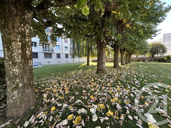 Appartement à vendre  5 pièces - 74,79 m2 FONTAINEBLEAU - 77