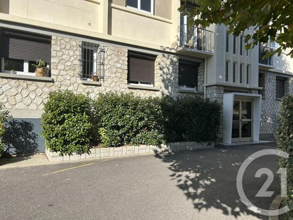 Appartement à vendre  5 pièces - 74,79 m2 FONTAINEBLEAU - 77