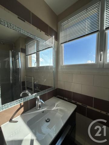 Appartement à vendre  5 pièces - 74,79 m2 FONTAINEBLEAU - 77