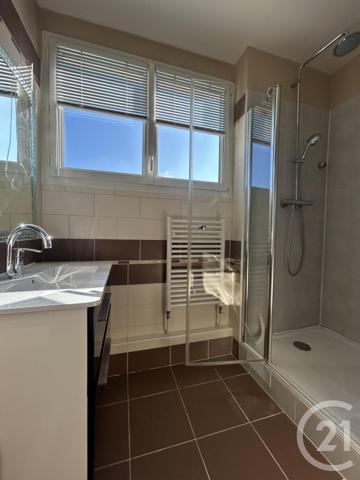 Appartement à vendre  5 pièces - 74,79 m2 FONTAINEBLEAU - 77