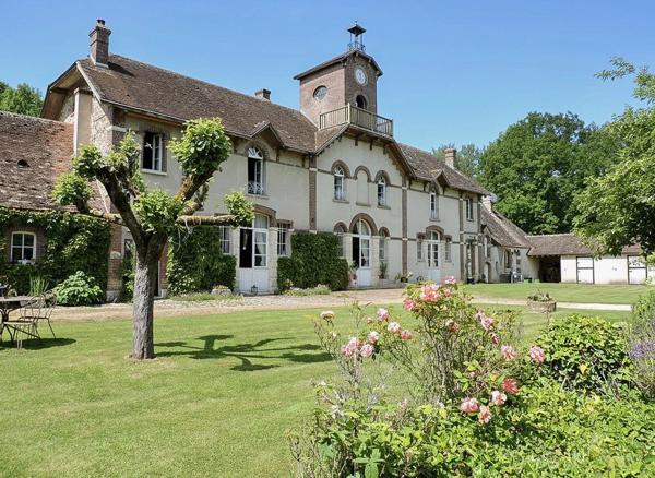 Vente                                                      Maison
                        
                                         400 m2                     à Chartres