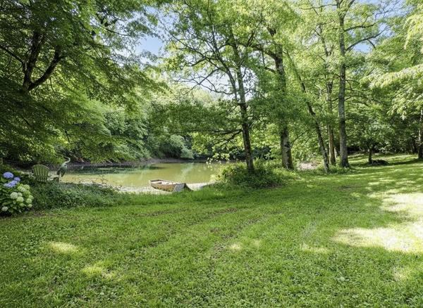 Vente                                                      Maison
                        
                                         400 m2                     à Chartres